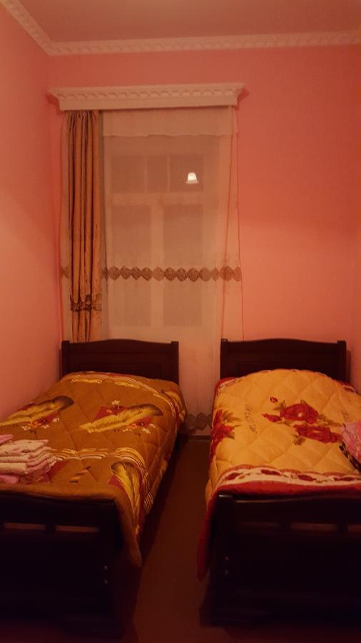 メスティア Raul Lushnu Darbaz Bed & Breakfast エクステリア 写真
