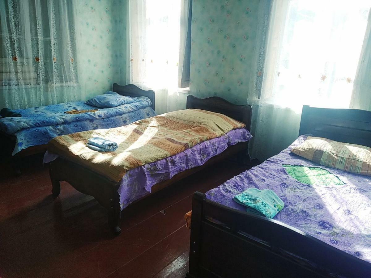 メスティア Raul Lushnu Darbaz Bed & Breakfast エクステリア 写真