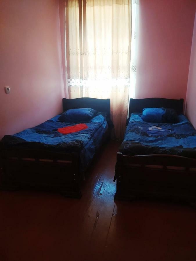 メスティア Raul Lushnu Darbaz Bed & Breakfast エクステリア 写真